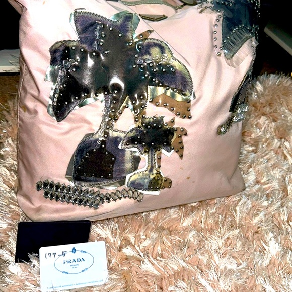 Authentic limited editions PRADA nylon shoulder bag - Picture 3 of 16